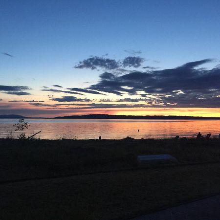 Maxwelton Beach Sunsets! Kayaks & Paddleboards! 1 Min Walk To The Water! Clinton Exteriör bild